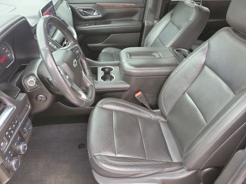 Used 2021 Chevrolet Tahoe Z71 w/ Z71 Signature Package AWD/4WD image 9