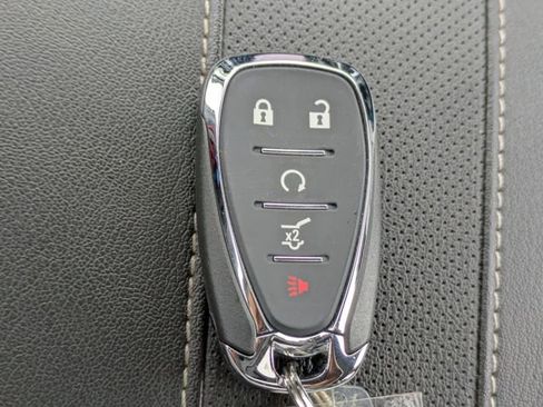 Used 2021 Chevrolet Traverse High Country image 34