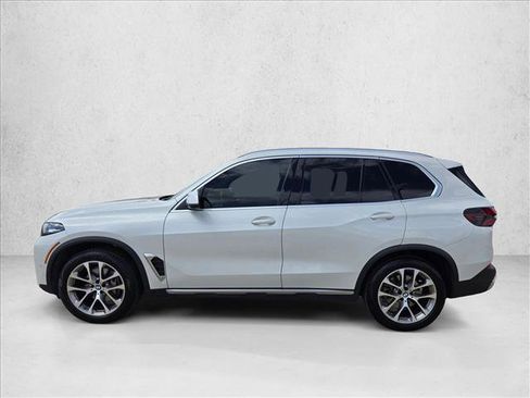 Used 2024 BMW X5 sDrive40i w/ Parking Assistance Package image 8