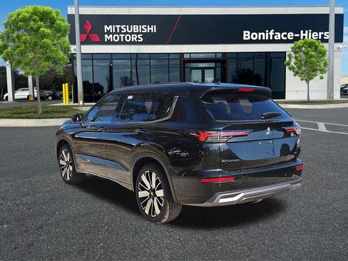 New 2026 Mitsubishi Outlander SEL FWD image 3