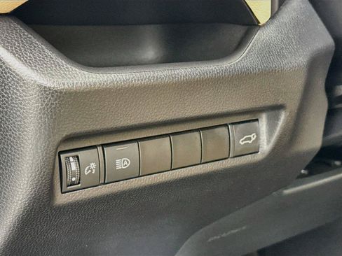 Certified 2022 Toyota RAV4 XLE w/ Convenience Package FWD image 14