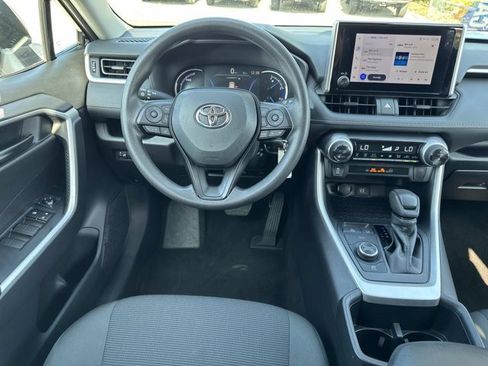 Certified 2025 Toyota RAV4 LE image 22