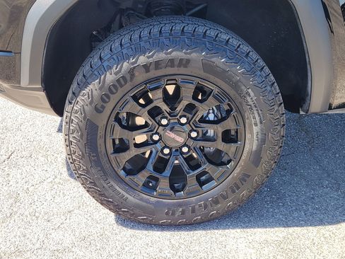 Used 2026 GMC Canyon Elevation w/ Convenience Package image 14