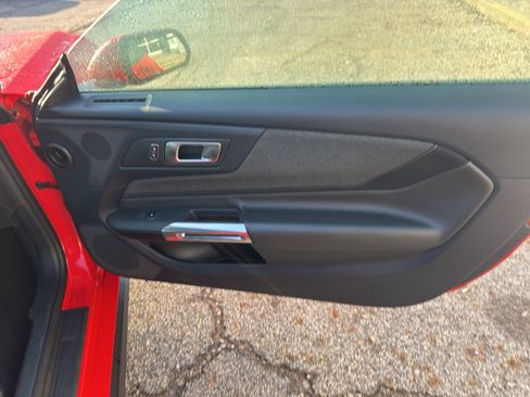 Used 2024 Ford Mustang EcoBoost image 15