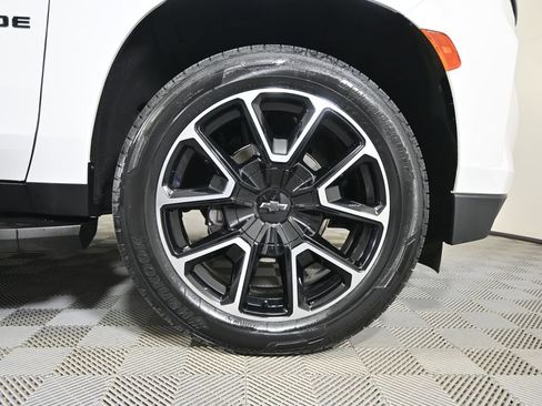 Used 2023 Chevrolet Tahoe RST AWD/4WD image 11
