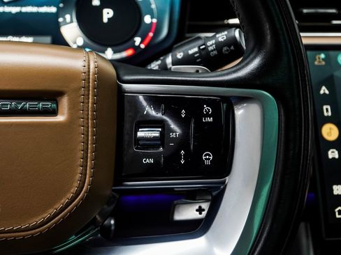 Used 2023 Land Rover Range Rover SE image 28