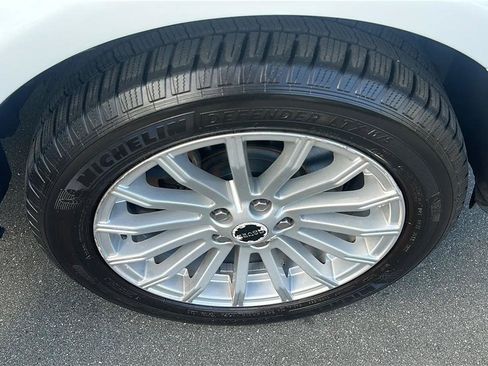 Used 2012 Land Rover Range Rover Sport HSE AWD/4WD image 21