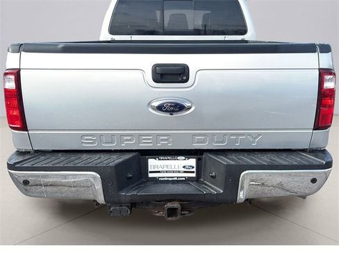 Used 2016 Ford F250 Lariat w/ Lariat Chrome Package image 9