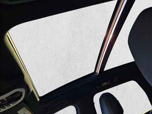 Used 2016 Porsche Cayenne S image 15