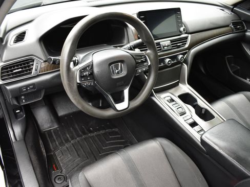 Used 2018 Honda Accord EX image 21