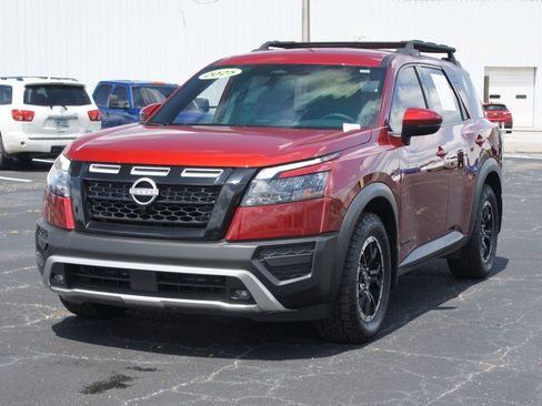 Used 2025 Nissan Pathfinder Rock Creek AWD/4WD image 2