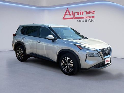Used 2023 Nissan Rogue SV FWD image 7