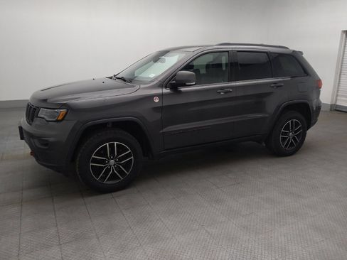 Used 2018 Jeep Grand Cherokee Trailhawk w/ Trailhawk Luxury Group AWD/4WD image 2