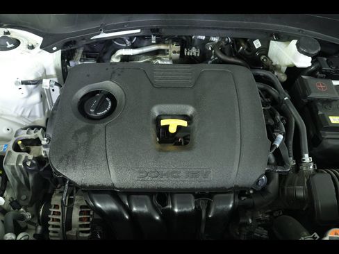 Used 2025 Kia Seltos S FWD image 19