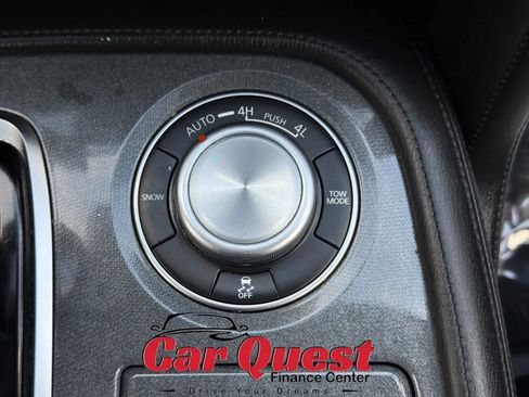 Used 2022 Nissan Armada SV AWD/4WD image 27