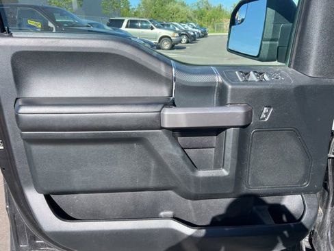 Used 2019 Ford F150 XLT w/ Equipment Group 302A Luxury AWD/4WD image 18
