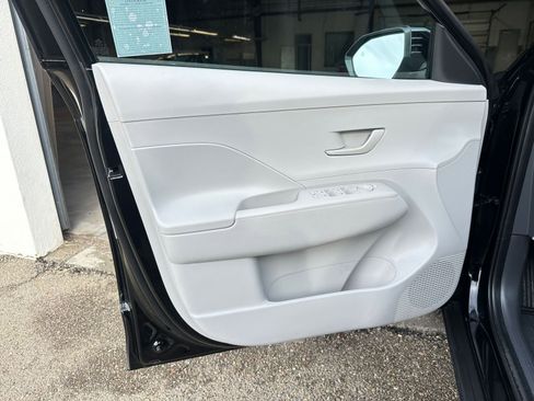 Used 2025 Hyundai Kona SEL image 20