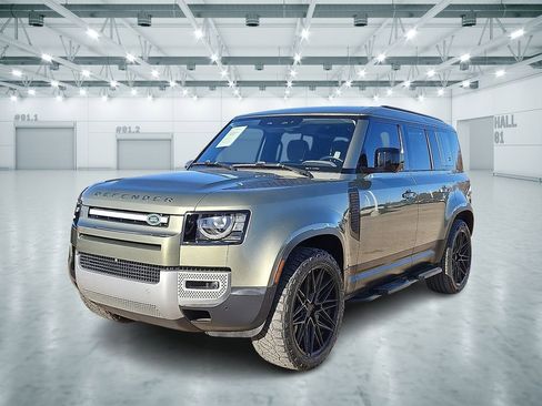 Used 2021 Land Rover Defender 110 SE image 1