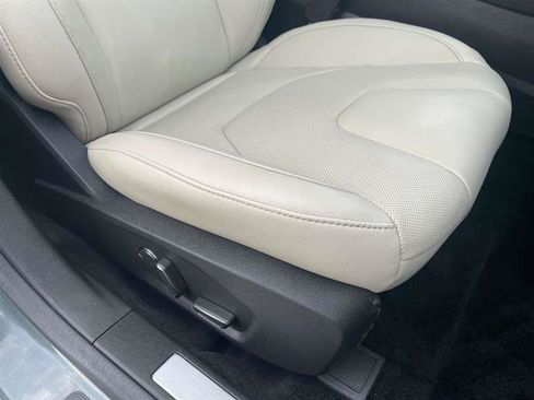 Used 2016 Ford Fusion Titanium image 33