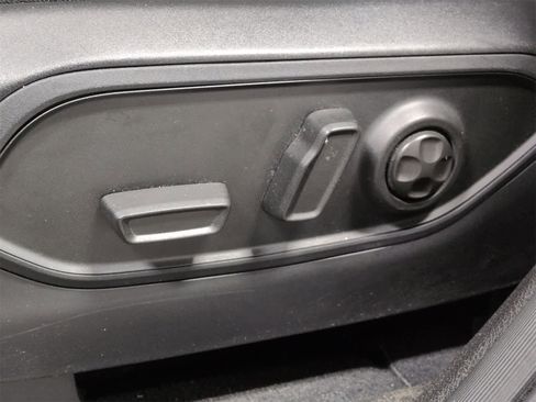 Certified 2023 Jeep Grand Cherokee L Overland image 18