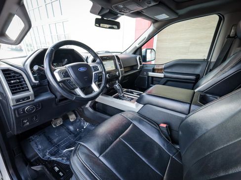 Used 2018 Ford F150 Lariat w/ Equipment Group 502A Luxury image 13