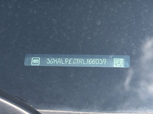 Used 2024 GMC Terrain SLT FWD image 2