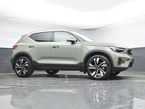 Used 2025 Volvo XC40 B5 Ultra w/ Climate Package AWD/4WD image 10