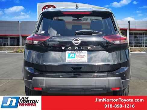 Used 2025 Nissan Rogue SV FWD image 6