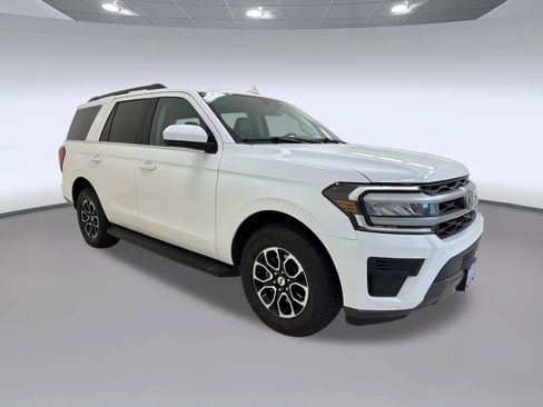 Certified 2024 Ford Expedition XLT AWD/4WD image 7