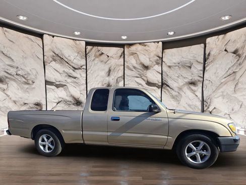 Used 1999 Toyota Tacoma 2WD Xtracab image 4