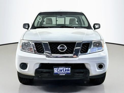 Used 2017 Nissan Frontier SV RWD image 2