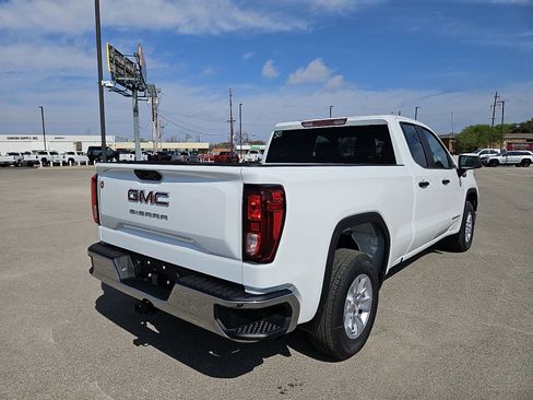 New 2026 GMC Sierra 1500 Pro image 5