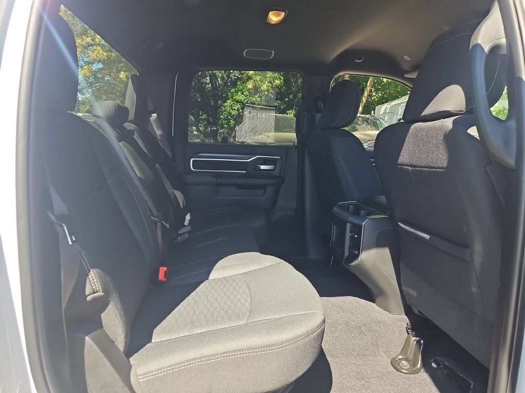 New 2026 RAM 2500 Big Horn AWD/4WD image 15