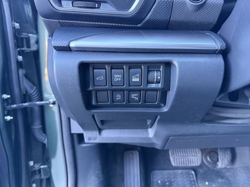 Used 2022 Subaru Forester Premium image 18