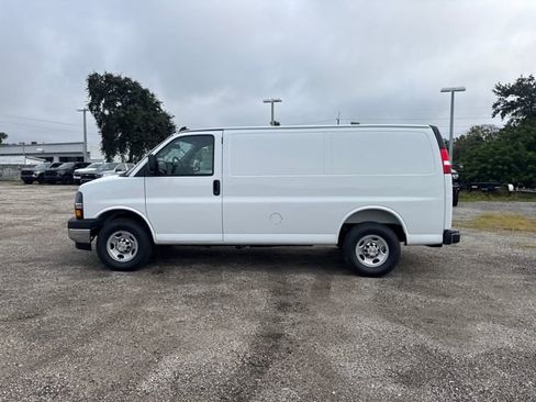 New 2025 Chevrolet Express 2500 Work Van 3D Cargo Van w/ Driver Convenience Package image 5