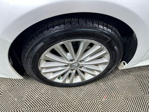 Used 2015 Toyota Avalon XLE Premium image 10