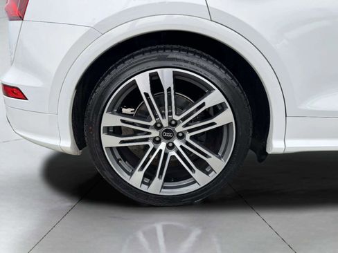 Used 2018 Audi SQ5 Prestige w/ Prestige Package AWD/4WD image 60