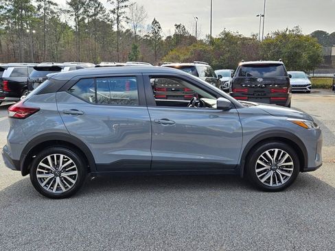 Used 2024 Nissan Kicks SV image 13