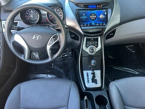 Used 2012 Hyundai Elantra GLS image 27