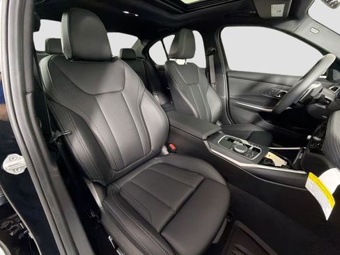 Certified 2025 BMW 330i Sedan w/ Convenience Package image 28