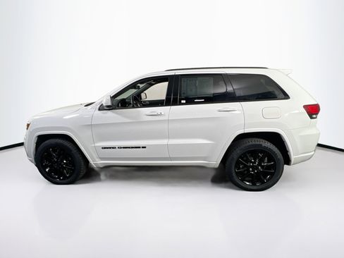 Used 2022 Jeep Grand Cherokee Laredo X image 8