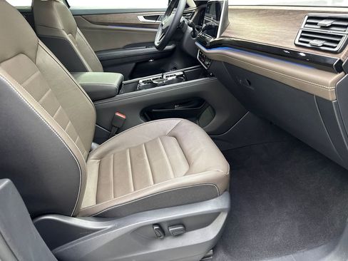 Used 2025 Volkswagen Atlas SEL AWD/4WD image 49
