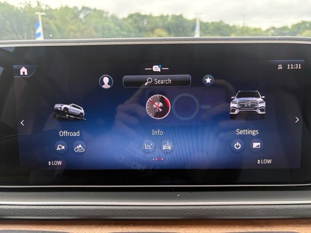 Used 2024 Mercedes-Benz GLS 450 4MATIC image 17