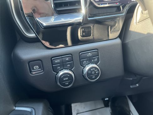 Used 2025 GMC Sierra 1500 Elevation w/ X31 Off-Road Package image 21