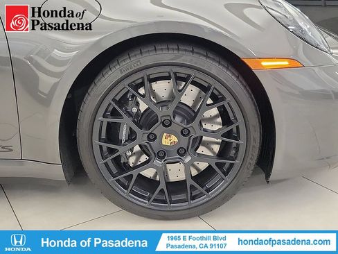 Used 2022 Porsche 911 Carrera 4 GTS AWD/4WD image 29