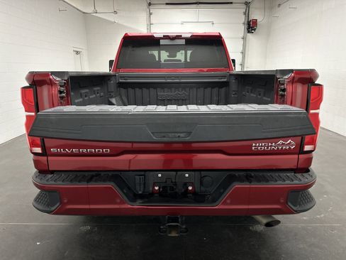 Used 2024 Chevrolet Silverado 2500 High Country w/ Technology Package image 18