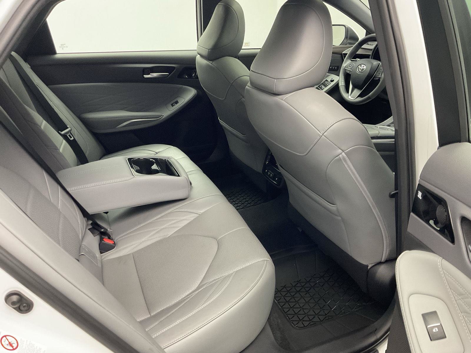 Used 2019 Toyota Avalon Limited w/ All Weather Liner Package FWD image 28