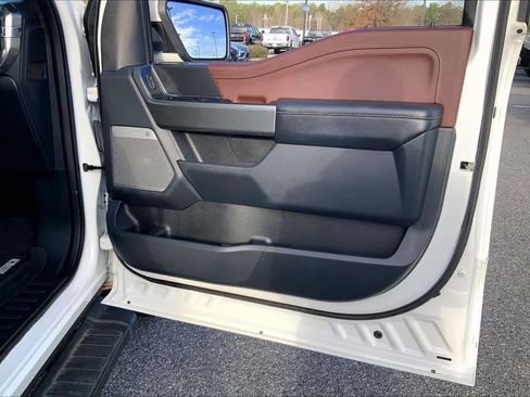 Used 2023 Ford F150 Lariat w/ Equipment Group 502A High image 22