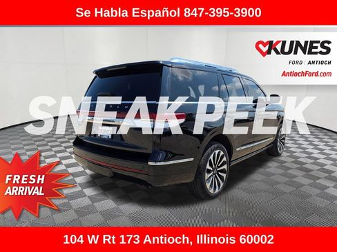 Used 2024 Lincoln Navigator Reserve w/ Equipment Group 201A AWD/4WD image 9
