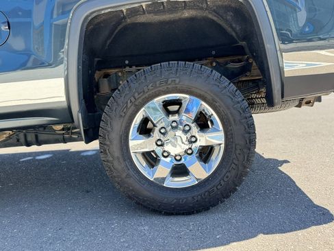 Used 2017 GMC Sierra 3500 Denali w/ Duramax Plus Package AWD/4WD image 43